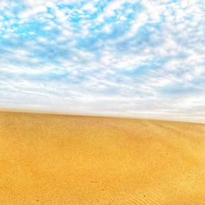 Surrealer Wüstenstrand II
