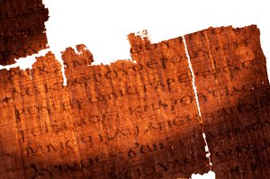 Detail einer Seite des Evangeliums von Judas; Seitentext ist Jesus zu Judas "Du wirst übertreffen, 2006 (Foto)