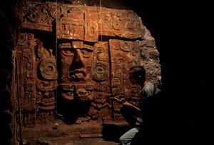 Maya; Copan; Honduras; Archäologie; Klassische Periode; Grab, Robert Sharer, Ausgrabung von Kenneth Garrett