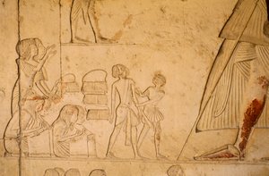 Relief aus dem Grab von Horemheb; zeigt Schreiber, die Gefangene aufzeichnen, 2003 (Foto) von Kenneth Garrett