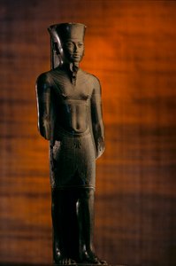 Statue von Amun mit den Zügen von Tutanchamun von Kenneth Garrett
