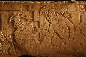Tempel 21 Thronbank, Schnitzerei von König Akhal Mo Nab, Palenque, Mexiko, 2005 (Foto)