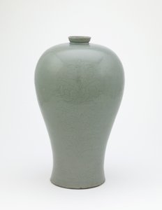 Flasche mit eingraviertem Design von vier Lotusblüten, Koryo-Periode, erste Hälfte des 12. Jahrhunderts