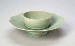 Tassenständer mit gelapptem Rand, Goryeo-Dynastie