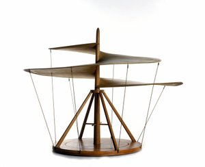 Modell der Luftschraube nach der Zeichnung von Leonardo da Vinci, Flugmaschine, Hubschraubervorläufer - Museum für Wissenschaft und Technologie von Leonardo da Vinci, Mailand von Leonardo da (after) Vinci