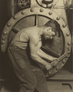 Mechaniker und Dampfpumpe von Lewis W. Hine