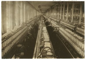 Kinder arbeiten im Spinnraum der Cornell Mill, Fall River, Massachusetts, 1912