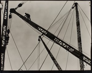 Derrick-Arbeiter auf dem Empire State Building von Lewis Wickes Hine
