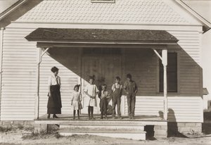 Fünf Schüler an der Schule Nr. 6, Bezirk 3, Fort Michigan, Colorado