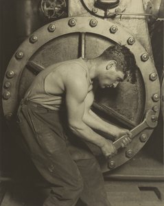 Mechaniker und Dampfpumpe, 1921 von Lewis Wickes Hine