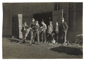 Woodbury Flaschenfabrik von Lewis Wickes Hine