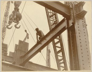 Arbeiter auf dem Empire State Building, ca. 1930 von Lewis Wickes Hine