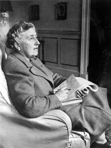 Agatha Christie, englische Krimiautorin, 9. März 1946