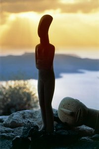 Kykladisches Idol vor der Küste, Kykladeninseln, Griechenland, Kykladische Zivilisation von Unbekannt Unbekannt