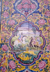 Löwenjagd, polychrome Fliesendekoration an der Vorderseite des Qavam-Hauses, auch bekannt als Narenjestan e Ghavam