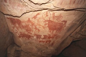 Malerei, die Jagdszenen darstellt, Saharische Felskunst, Enneri Tougwi, Tibesti, Tschad
