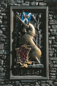 Einhorn, heraldisches Wappen an der Fassade des Holyrood-Palastes, Edinburgh, Schottland, Vereinigtes Königreich von Unbekannt Unbekannt