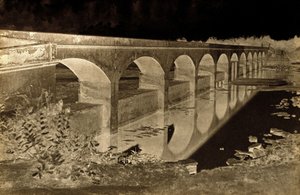 Brücke in der Nähe des Sammlerhauses, Shungavellor, Indien von Linnaeus Tripe