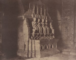 Nr. 23. Pugahm Myo [Pagan]. Figuren in der Damayangyee-Pagode [Dhamma-yan-gyi].