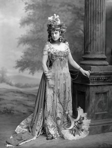Mrs Algernon Bourke 1870-1967, geborene Guendoline Irene Emily Sloane-Stanley, 1897