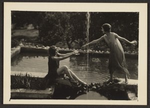 Tänzer am Pool