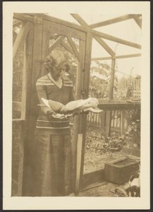 Florence füttert Tauben