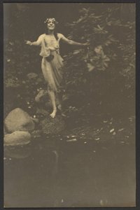 [Halbnackte Frau am Teichrand] von Louis Fleckenstein