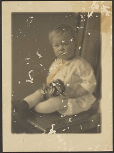 Porträt eines Babys von Louis Fleckenstein