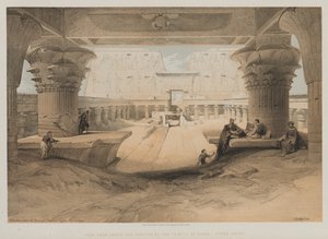 Ägypten und Nubien, Band I: Blick unter dem Portikus des Tempels von Edfou, Oberägypten