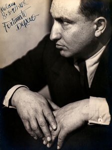 Porträt des futuristischen Malers Fortunato Depero, aufgenommen am 8. März von Mario Castagneri