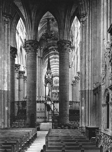 Innenraum der Kathedrale von Rouen, Frankreich, 1937 von Martin Hurlimann