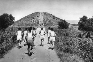 Der Tumulus von Marathon, Griechenland, 1937 von Martin Hurlimann