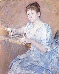 Mrs. Alexander J. Cassat in einem blauen Abendkleid an einem Gobelinrahmen sitzend