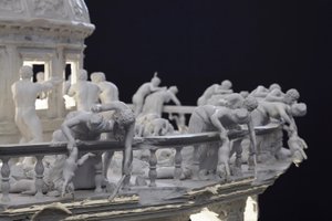Alles fällt, 2014 von Mat Collishaw