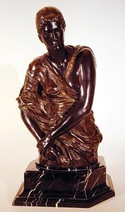 Kassandra, ca. 1895 (Bronze mit Marmorsockel)
