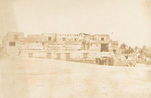 Wohnung der Besatzung der Luxor-Barke, gebaut auf der Terrasse des Palastes, 1849-50 von Maxime Du Camp