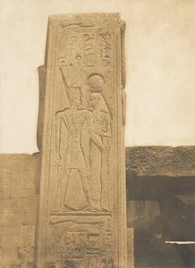Pfeiler des Granitheiligtums des Palastes von Karnak Basrelief darstellend Thotmes III., 1849-50 von Maxime Du Camp