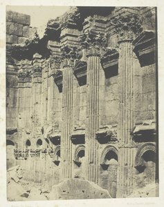 Tempel des Jupiter in Baalbeck Heliopolis, Inneres des Naos, Syrien, 1849-51, gedruckt 1852 von Maxime Du Camp