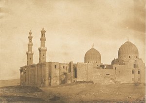 Gesamtansicht der Moschee und des Grabes von Sultan Bezkouk, El-Melek..., Dezember 1849-Januar 1850 von Maxime Du Camp