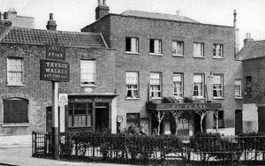 The Flask Ale House, Highgate Village, London, 1926-1927 von McLeish