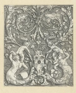 Ornament mit zwei Kindern und einem Pferdeschädel von Meester van de Paardenhoofden