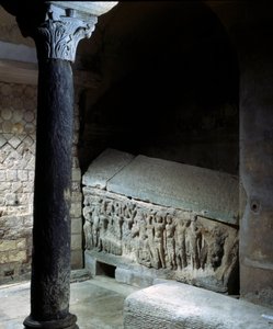 Merowingische Kunst: Grab von Agilbert (7. Jahrhundert), Bischof von Paris von Merovingian