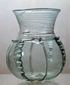 Merowingische Kunst: Charmoy-Glas. Gallien, 6. Jahrhundert. Nationalmuseum für Archäologie von Saint Germain en Laye
