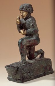 Mesopotamien: Statuette aus Silber, Bronze und Gold eines knienden Verehrers, Ex-Voto gewidmet dem Gott Amurru für das Leben von Hammurabi
