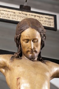 Heiliger Geist Kruzifix, um 1493, von Michelangelo, (Detail), Skulptur in polychromem Holz, Sakristei der Basilika Santo Spirito in Florenz - Kruzifix. Renaissance-Skulptur von Michelangelo Buonarroti. von Michelangelo Buonarroti