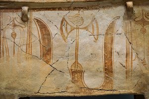 Minoische Truhe (Larnax) dekoriert mit Weihehörnern von Minoan