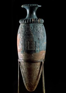 Minoische Kunst: Rhyton (Zeremonialgefäß) aus grünem Stein. Aus Zakros, Kreta