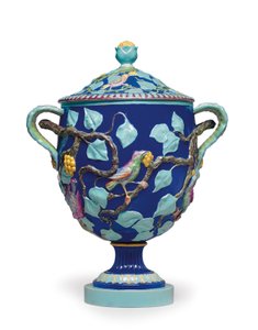 Englische Majolika-Zweihandvase mit Deckel, Mitte des 19. Jahrhunderts von Mintons Ltd (attr. to)