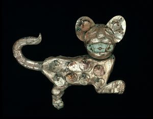 Feline Figur