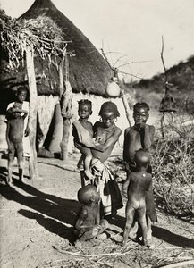 Eine Gruppe von Jungen aus dem Tacruri-Stamm, 09/05/1936 von Modestino Baldinetti